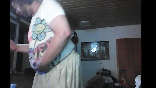 Snapshot of Family666Zombie chatting on 06-19-26, 11:41 Family666Zombie online show from 06-19-26, 11:41