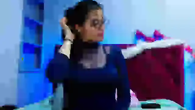 Snapshot of lunazulsj chatting on 01-13-25, 05:23 lunazulsj online show from 01-13-25, 05:23