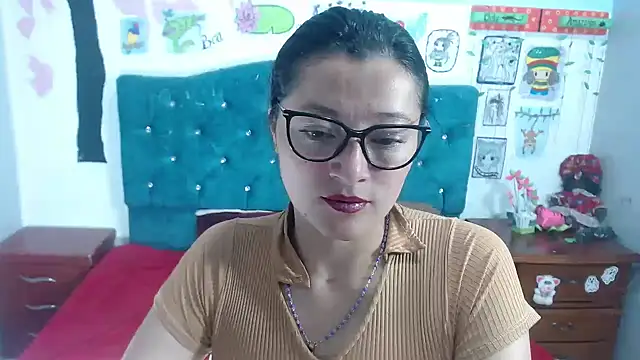 Snapshot of lunazulsj chatting on 11-15-25, 02:02 lunazulsj online show from 11-15-25, 02:02