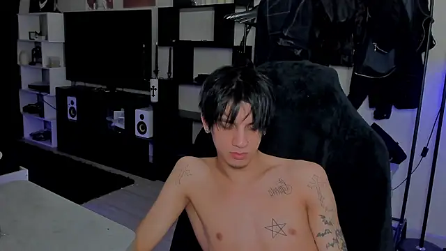 Snapshot of MarkBrowniii chatting on 02-27-26, 12:32 MarkBrowniii online show from 02-27-26, 12:32