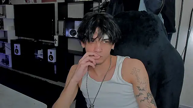 Snapshot of MarkBrowniii chatting on 03-10-26, 02:16 MarkBrowniii online show from 03-10-26, 02:16