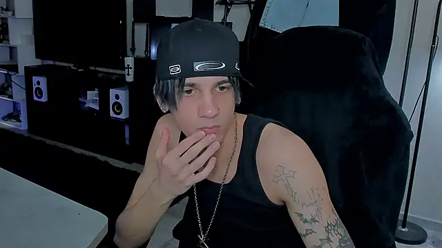 Snapshot of MarkBrowniii chatting on 03-15-26, 01:39 MarkBrowniii online show from 03-15-26, 01:39