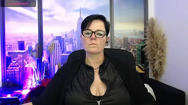 Snapshot of ninarandmann chatting on 12-08-24, 03:45 ninarandmann online show from 12-08-24, 03:45