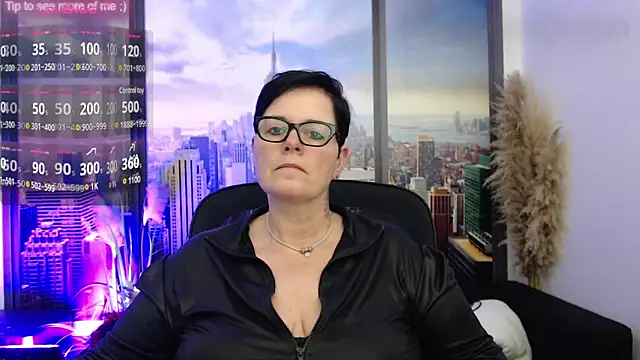 Snapshot of ninarandmann chatting on 12-14-24, 05:03 ninarandmann online show from 12-14-24, 05:03