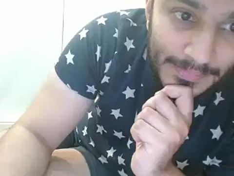 Snapshot of robintoit chatting on 12-03-24, 07:22 robintoit online show from 12-03-24, 07:22