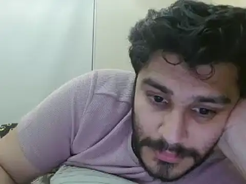 Snapshot of robintoit chatting on 01-12-25, 02:19 robintoit online show from 01-12-25, 02:19