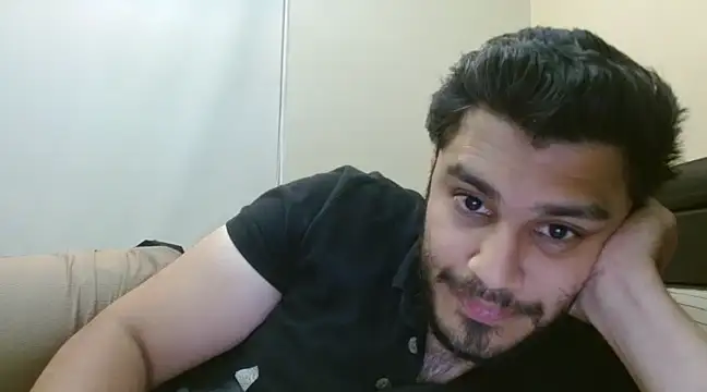Snapshot of robintoit chatting on 02-14-25, 06:12 robintoit online show from 02-14-25, 06:12