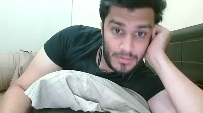 Snapshot of robintoit chatting on 02-14-25, 03:15 robintoit online show from 02-14-25, 03:15