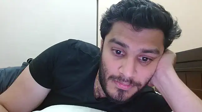 Snapshot of robintoit chatting on 02-19-25, 07:38 robintoit online show from 02-19-25, 07:38