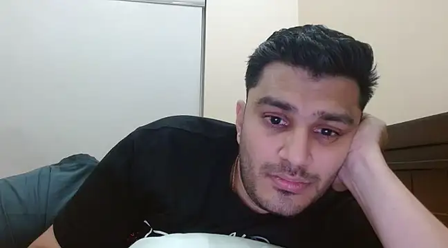 Snapshot of robintoit chatting on 03-06-25, 01:24 robintoit online show from 03-06-25, 01:24