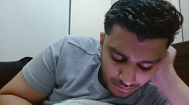 Snapshot of robintoit chatting on 03-07-25, 07:16 robintoit online show from 03-07-25, 07:16