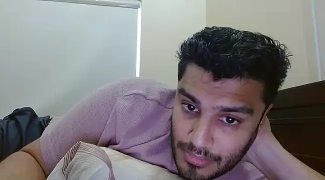 Snapshot of robintoit chatting on 03-18-25, 06:25 robintoit online show from 03-18-25, 06:25