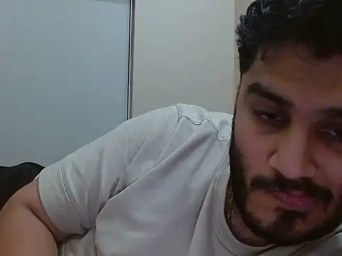 Snapshot of robintoit chatting on 11-01-25, 03:25 robintoit online show from 11-01-25, 03:25