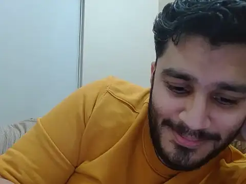 Snapshot of robintoit chatting on 11-03-25, 03:46 robintoit online show from 11-03-25, 03:46