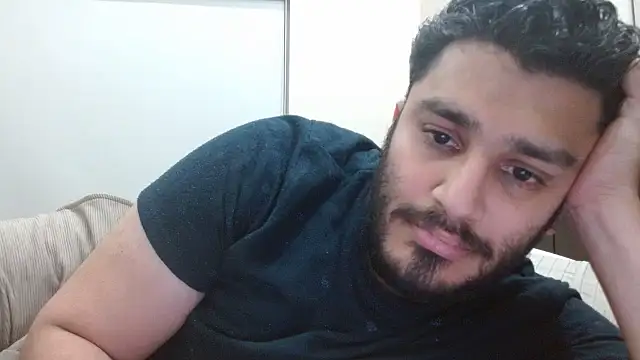 Snapshot of robintoit chatting on 11-12-25, 05:24 robintoit online show from 11-12-25, 05:24