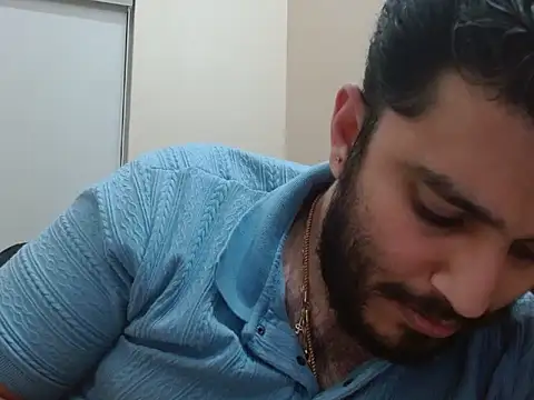 Snapshot of robintoit chatting on 11-13-25, 05:23 robintoit online show from 11-13-25, 05:23