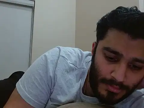 Snapshot of robintoit chatting on 11-14-25, 04:17 robintoit online show from 11-14-25, 04:17