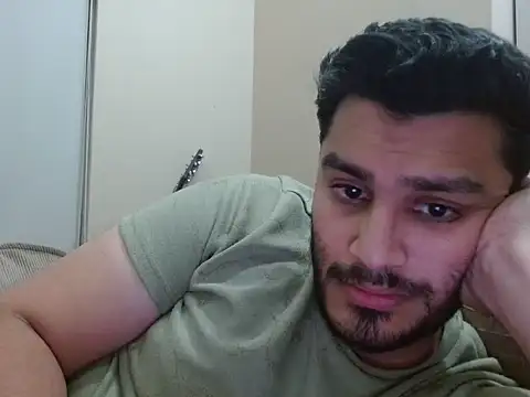 Snapshot of robintoit chatting on 02-15-26, 05:31 robintoit online show from 02-15-26, 05:31