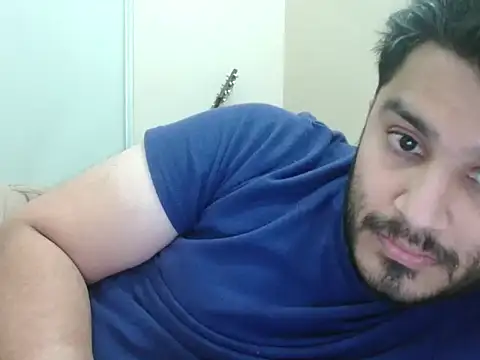 Snapshot of robintoit chatting on 02-19-26, 08:43 robintoit online show from 02-19-26, 08:43