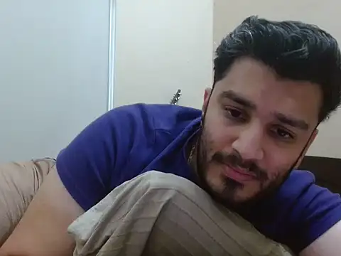 Snapshot of robintoit chatting on 02-20-26, 06:37 robintoit online show from 02-20-26, 06:37