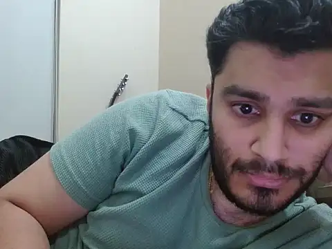 Snapshot of robintoit chatting on 02-21-26, 01:34 robintoit online show from 02-21-26, 01:34