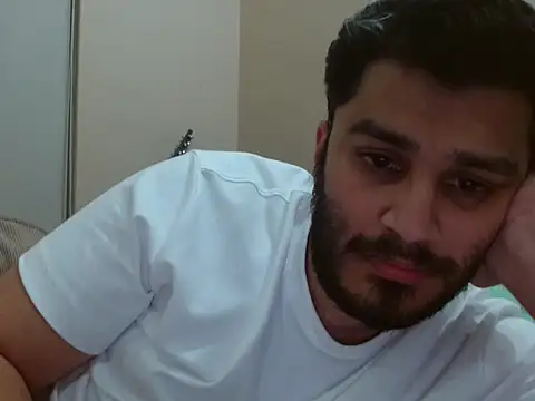 Snapshot of robintoit chatting on 03-02-26, 05:09 robintoit online show from 03-02-26, 05:09