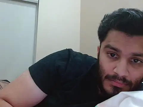 Snapshot of robintoit chatting on 03-05-26, 11:50 robintoit online show from 03-05-26, 11:50