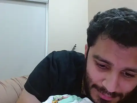 Snapshot of robintoit chatting on 03-06-26, 05:37 robintoit online show from 03-06-26, 05:37