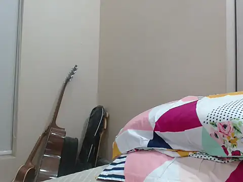 Snapshot of robintoit chatting on 03-06-26, 05:42 robintoit online show from 03-06-26, 05:42