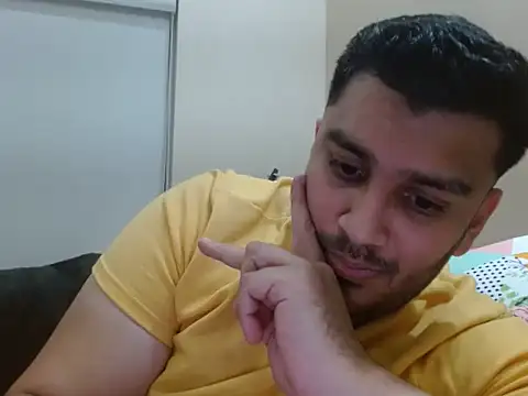 Snapshot of robintoit chatting on 03-09-26, 01:59 robintoit online show from 03-09-26, 01:59