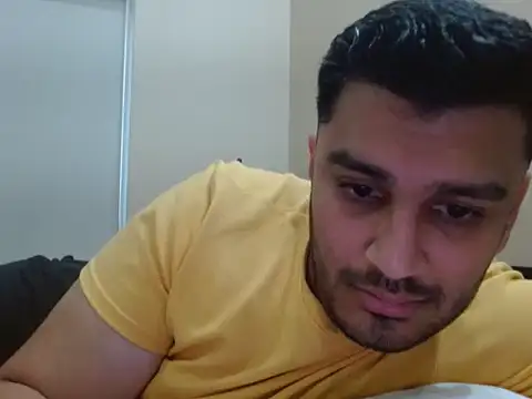 Snapshot of robintoit chatting on 03-10-26, 04:50 robintoit online show from 03-10-26, 04:50