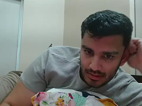 Snapshot of robintoit chatting on 03-14-26, 03:56 robintoit online show from 03-14-26, 03:56