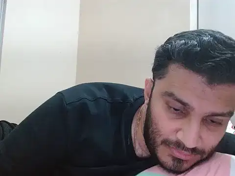 Snapshot of robintoit chatting on 04-01-26, 11:33 robintoit online show from 04-01-26, 11:33