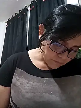 Natasha milf   online show from 02-09-25, 01:44