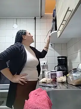 Natasha milf   online show from 06-11-26, 12:58