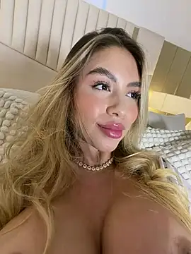  laura 02 online show from 04-30-26, 08:57