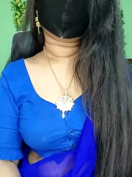 Idhika Paul online show from 10-11-25, 03:43