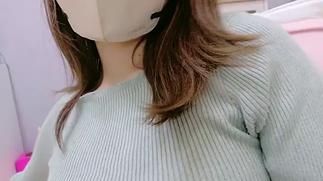 Yui-Ch online show from 09-29-25, 12:32