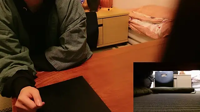 Snapshot of Phantom_yoshida chatting on 01-05-25, 10:21 Phantom yoshida online show from 01-05-25, 10:21