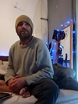 DJUX online show from 02-16-25, 07:04