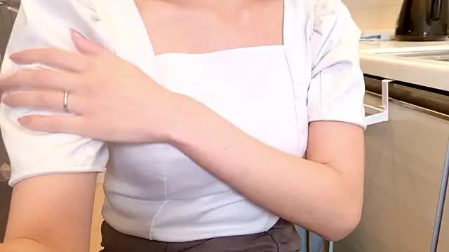 Snapshot of sayaka_xo chatting on 04-17-26, 07:22 sayaka xo online show from 04-17-26, 07:22