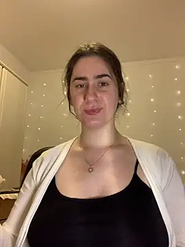 Snapshot of INELIKA chatting on 04-08-26, 10:32 INELIKA online show from 04-08-26, 10:32