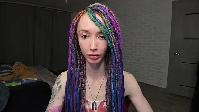 Snapshot of Roxy_Silver chatting on 12-06-24, 02:24 Roxy Silver online show from 12-06-24, 02:24