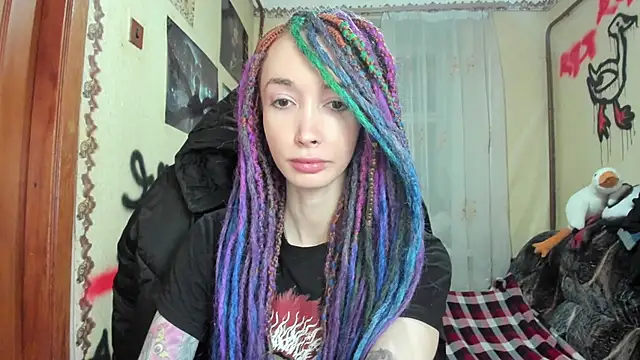 Snapshot of Roxy_Silver chatting on 12-13-24, 06:59 Roxy Silver online show from 12-13-24, 06:59