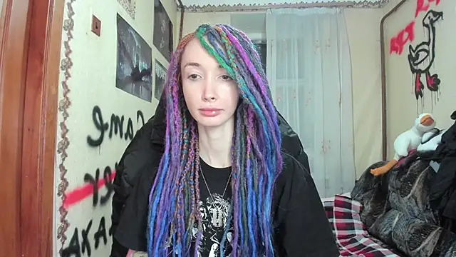 Snapshot of Roxy_Silver chatting on 12-17-24, 12:12 Roxy Silver online show from 12-17-24, 12:12