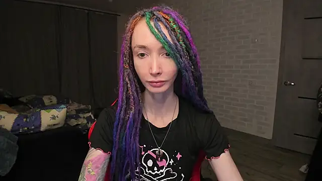 Snapshot of Roxy_Silver chatting on 12-27-24, 10:59 Roxy Silver online show from 12-27-24, 10:59