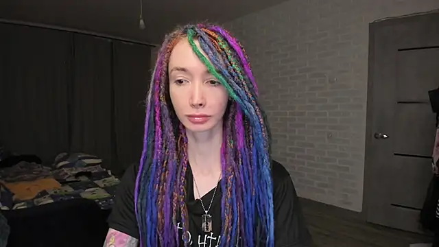 Snapshot of Roxy_Silver chatting on 01-07-25, 02:51 Roxy Silver online show from 01-07-25, 02:51