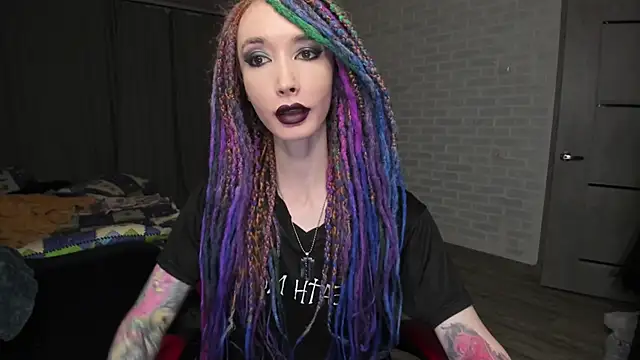 Snapshot of Roxy_Silver chatting on 01-09-25, 01:56 Roxy Silver online show from 01-09-25, 01:56