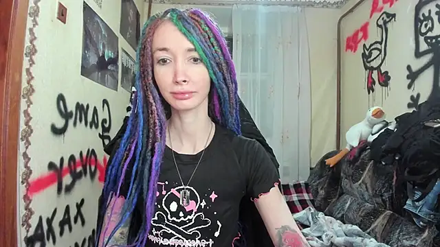 Snapshot of Roxy_Silver chatting on 01-14-25, 07:11 Roxy Silver online show from 01-14-25, 07:11