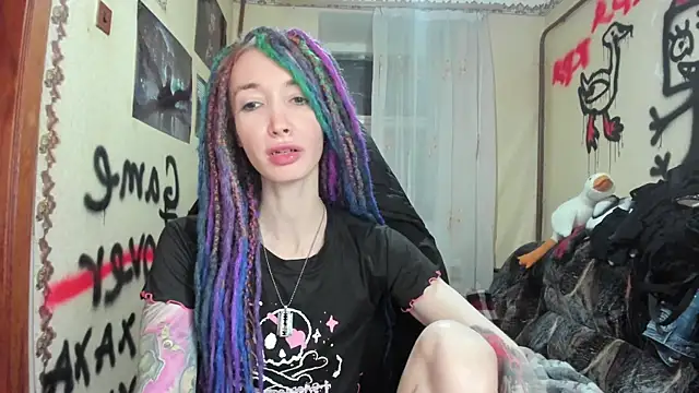 Snapshot of Roxy_Silver chatting on 01-14-25, 10:12 Roxy Silver online show from 01-14-25, 10:12